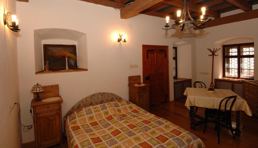 Eletfa Vendeghaz Hotel Eger Bilik gambar
