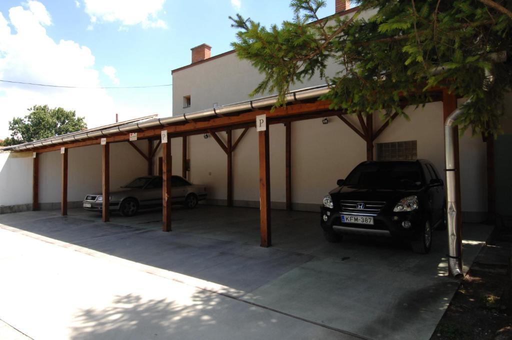 Eletfa Vendeghaz Hotel Eger Luaran gambar